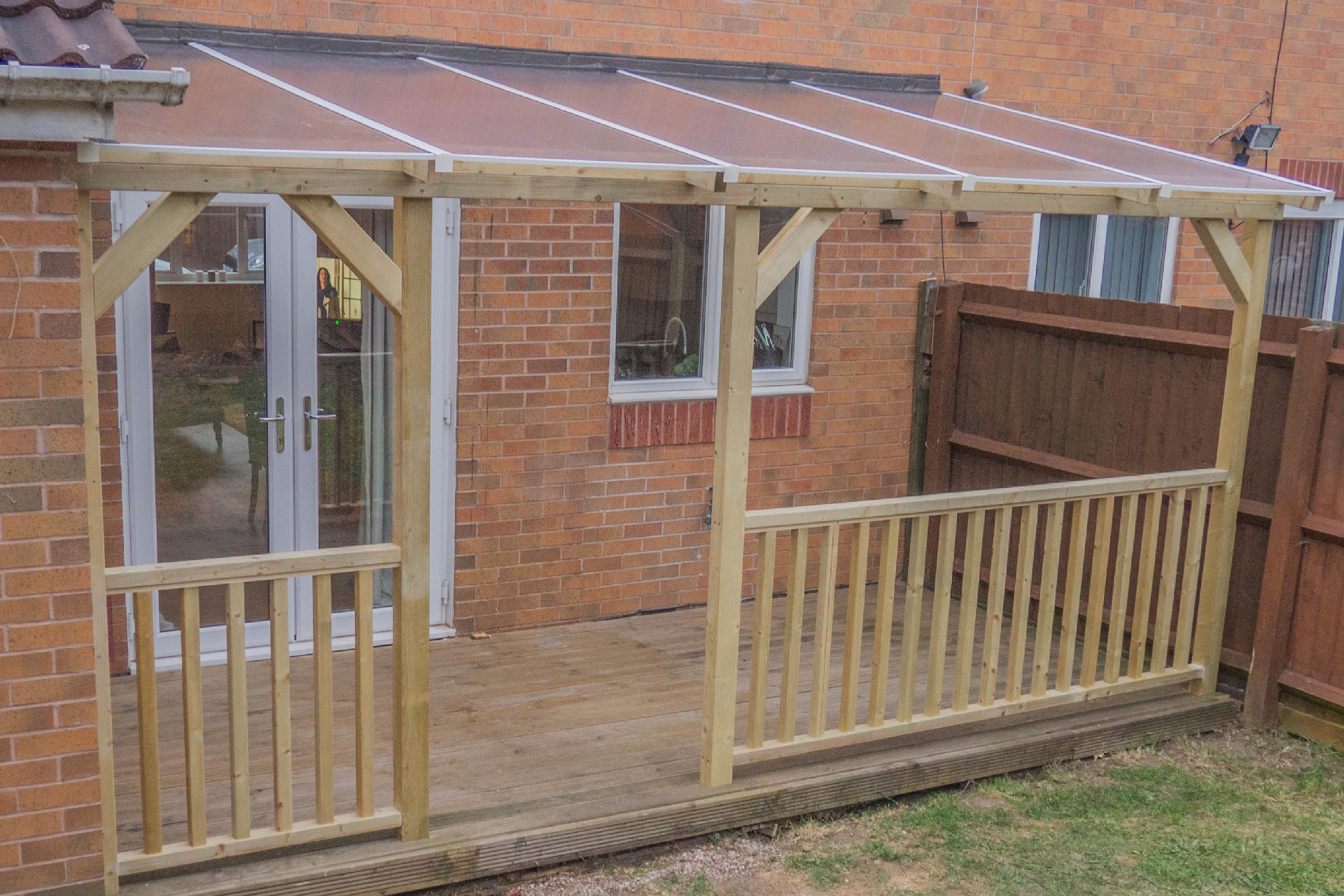 Timber lean-to pergola CLARA - Bespoke timber pergolas and carports